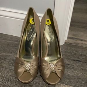 Guess heels